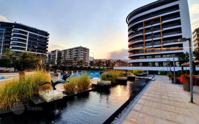 3-Bedroom (4+1) Luxury Apartment Beachfront in Konyaalti, Antalya