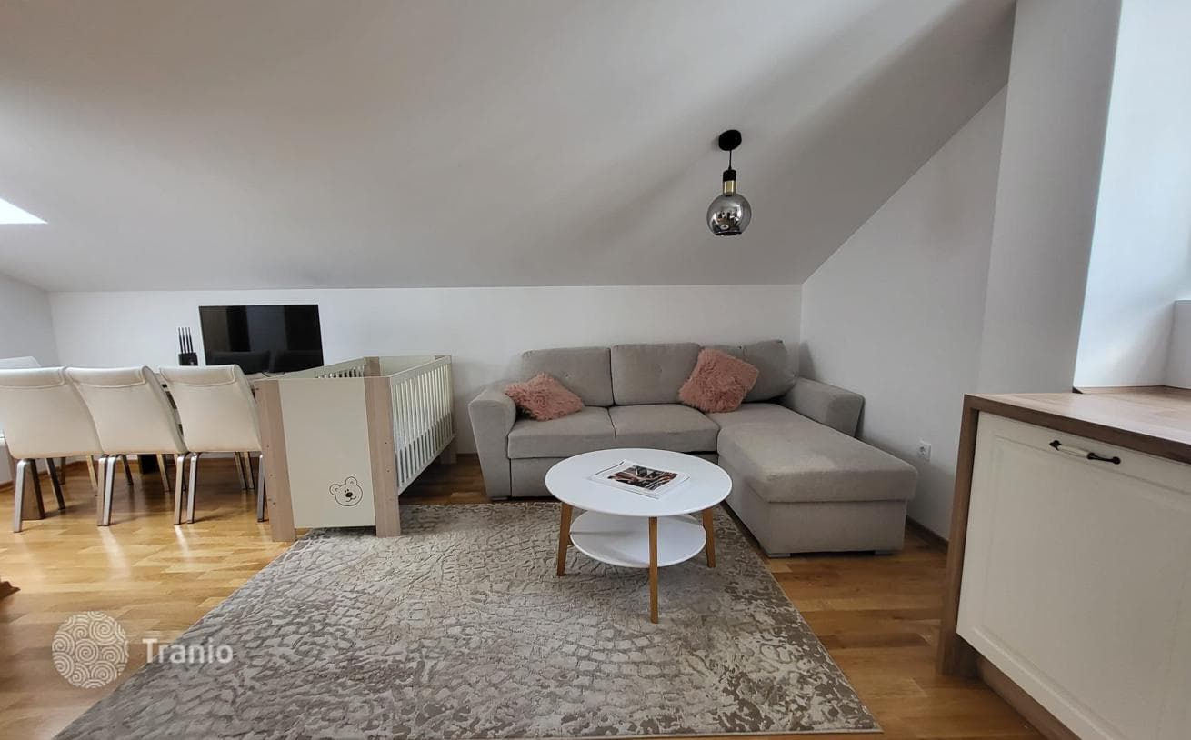 2-Bedroom Apartment 700 m from the Sea in Tivat, Montenegro, photo 4