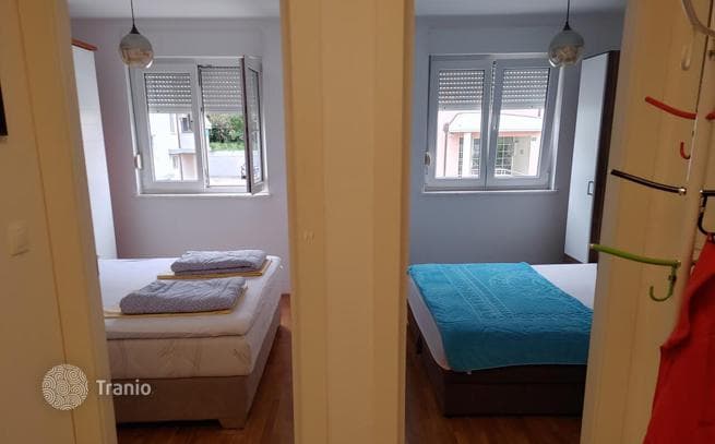 2-Bedroom Apartment 120 m from the Sea in Pula