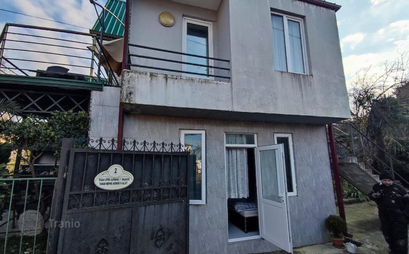 House and Cottage on One Plot 300 m from the Sea in Makhinjauri, Batumi