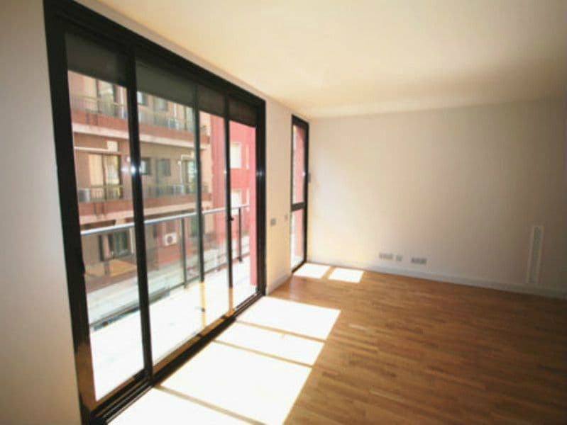 Квартира в Барселоне, Испания, 80 м²