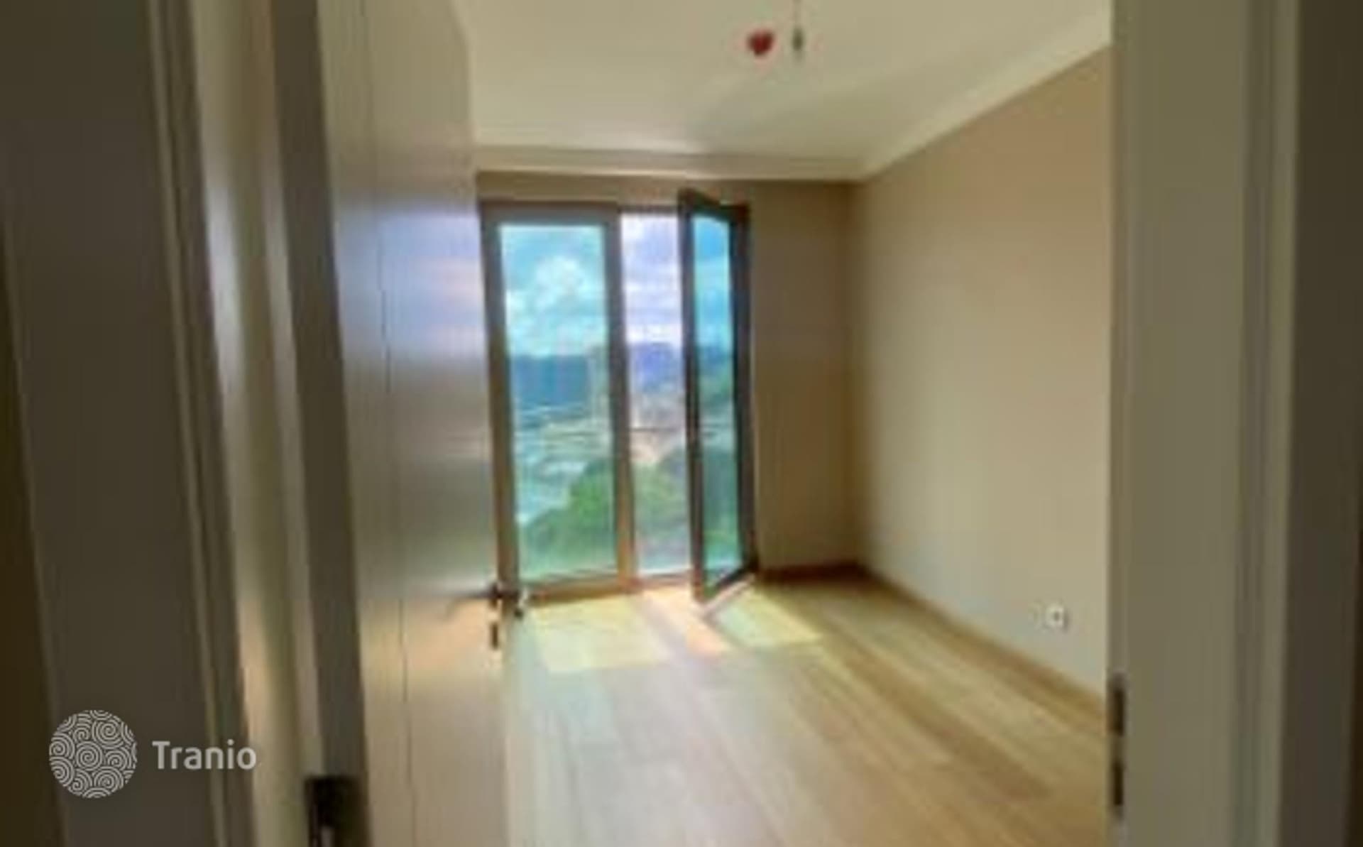 2-Bedroom Apartment in Sariyer, Istanbul, photo 2