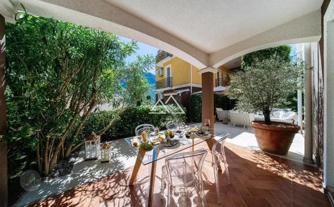 2-Bedroom Apartment with Patio and Bay View in Orahovac, Kotor, photo 3