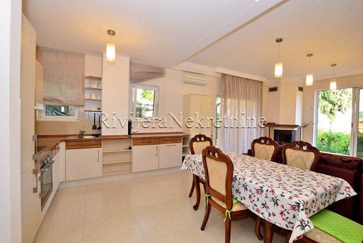 Апартаменты в Херцег-Нови, Черногория, 107 м², фото 4