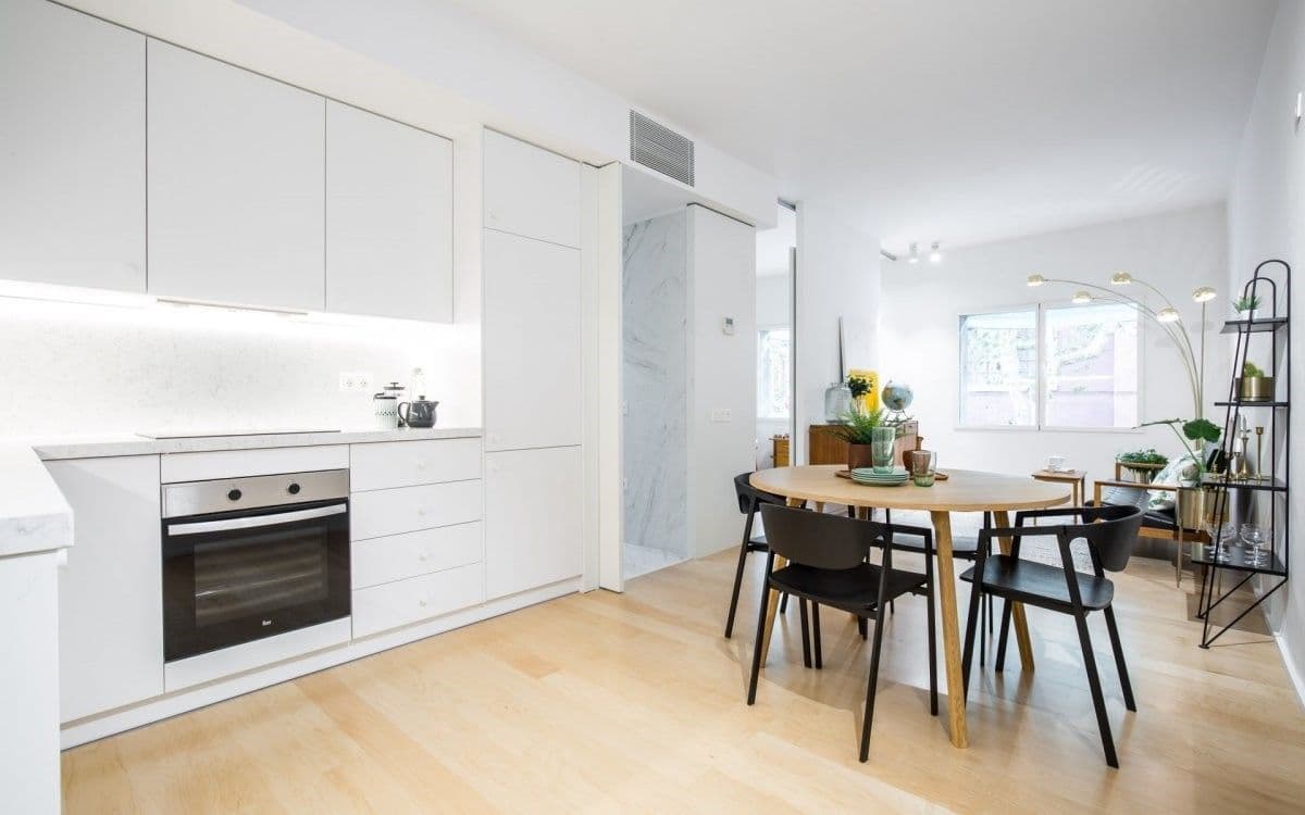 Квартира в Барселоне, Испания, 70 м²