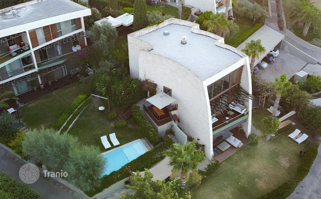 Beachfront 5-Bedroom Villa with Private Pool in Bodrum, photo 2