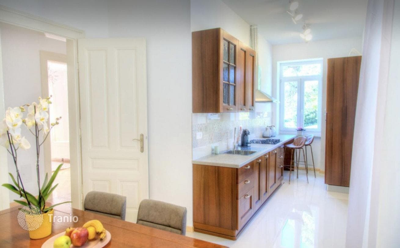 Spacious Renovated Apartment with Garage in Monte Zaro, Pula, photo 3
