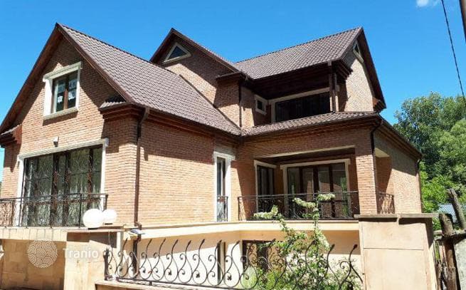 8-Bedroom House 400 m² in Tbilisi