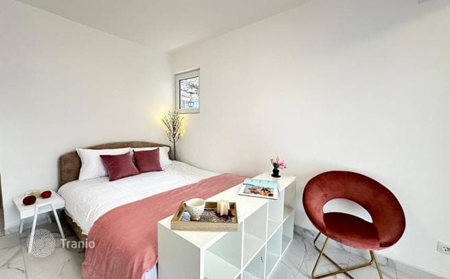 1-Bedroom Apartment with Garden Access in Djenovici, Herceg Novi, photo 3