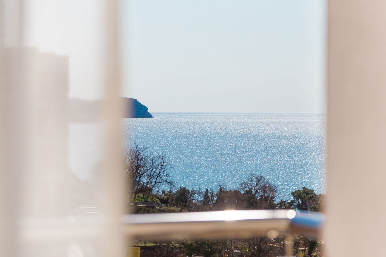 3-Bedroom Apartment in Becici, Budva, photo 5