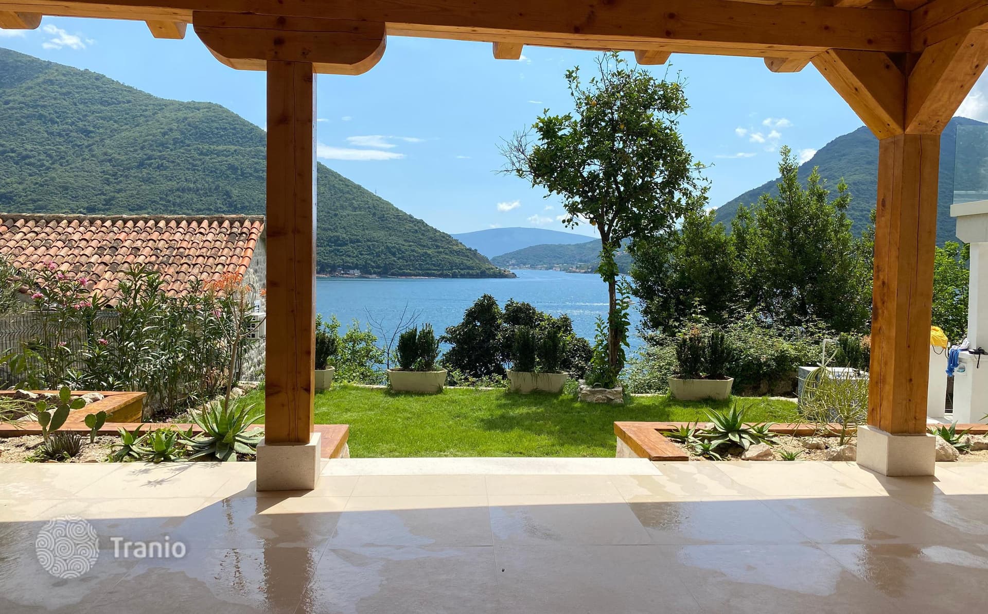 1-Bedroom Apartment with Sea View in Perast, Kotor, photo 4