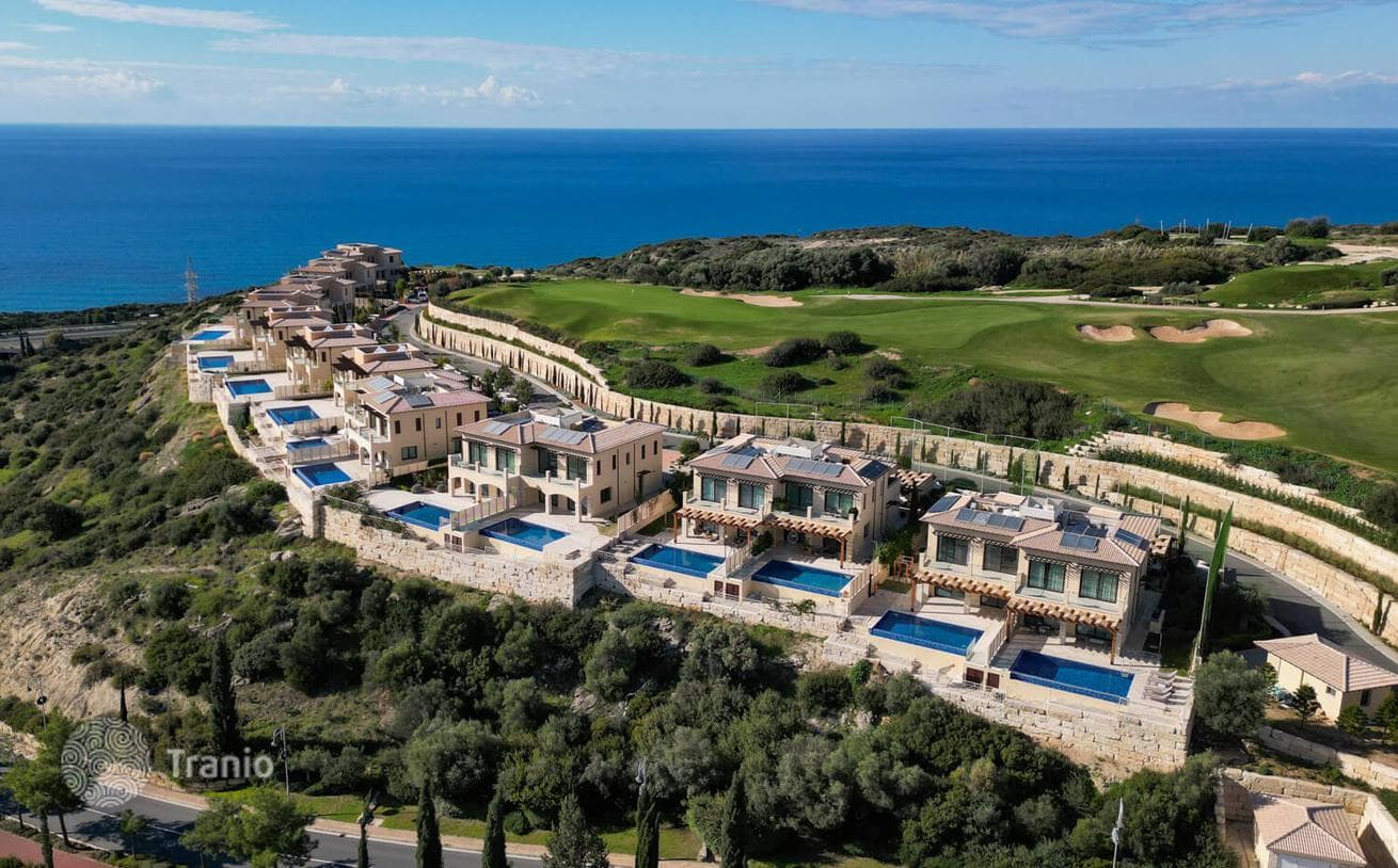 2-Bedroom Villa with Golf View in Aphrodite Hills, Paphos, photo 2