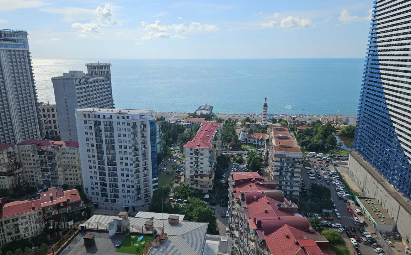 3-Bedroom Apartment with Sea and Mountain Views in Tbilisi, photo 4