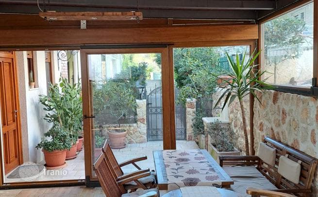 2-Bedroom Furnished Apartment with Patio in Herceg Novi