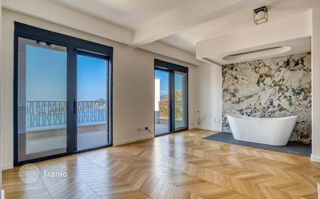 4-Bedroom Villa with Private Pool in Bijela, Budva, photo 4