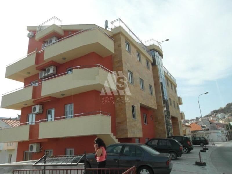 Квартира в Херцег-Нови, Черногория, 71 м², фото 3