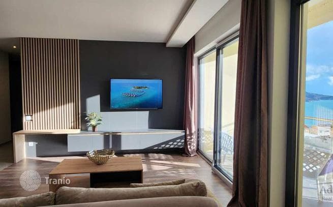 1-Bedroom Apartment with Sea View in Budva, photo 3