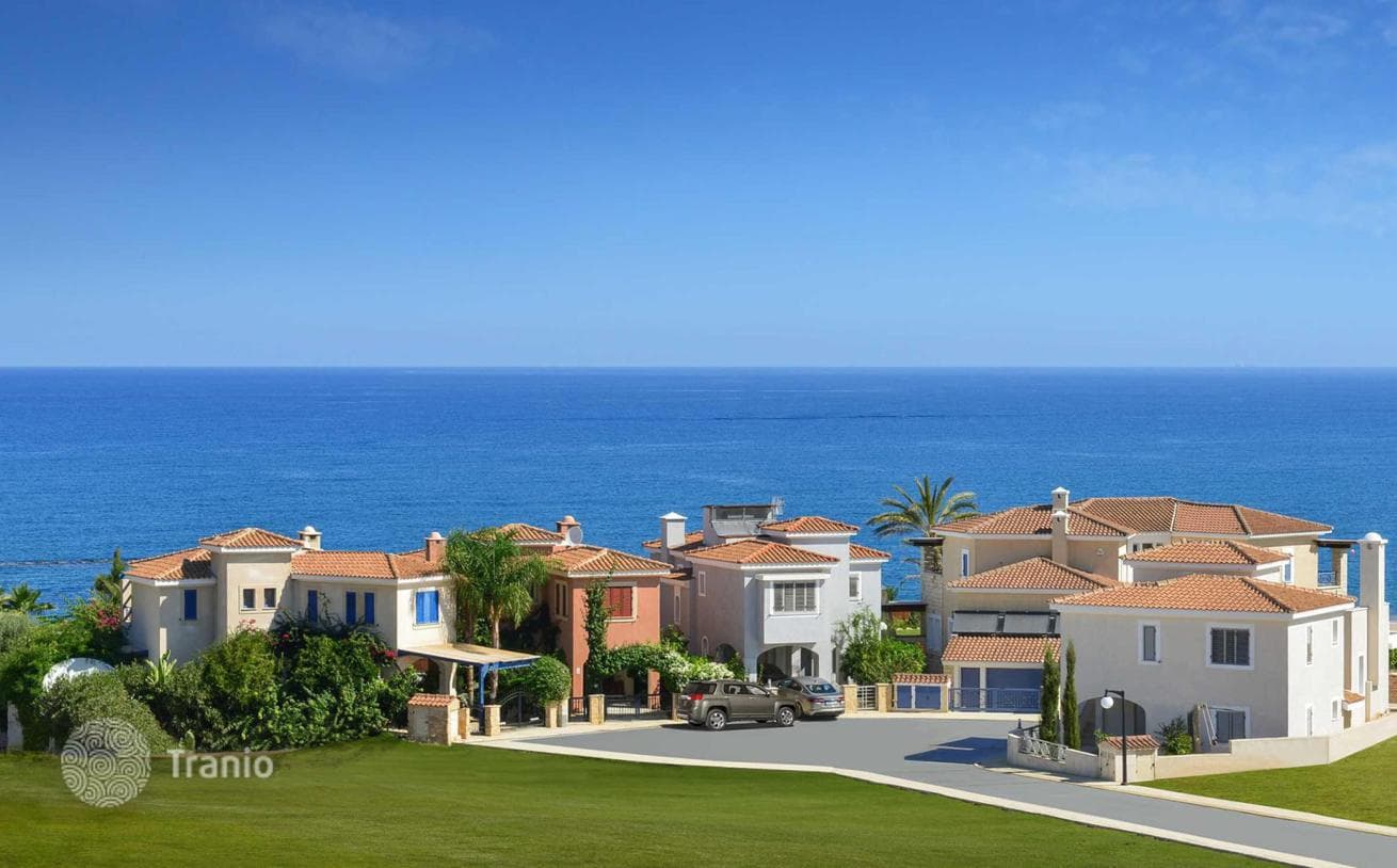 2-Bedroom Beachfront Villa with Sea Views in Latchi, Cyprus, photo 2