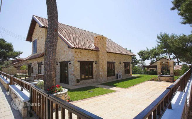 4-Bedroom Villa with Private Pool in Limassol, photo 2