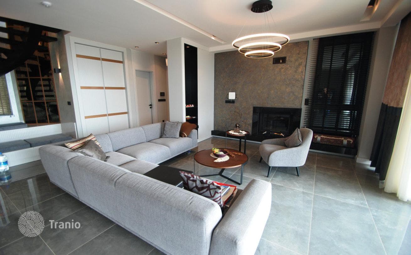 3-Bedroom Duplex Villa with Private Pool in Kargicak, Alanya
