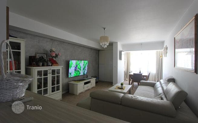 Furnished Apartment with Terraces in Budva