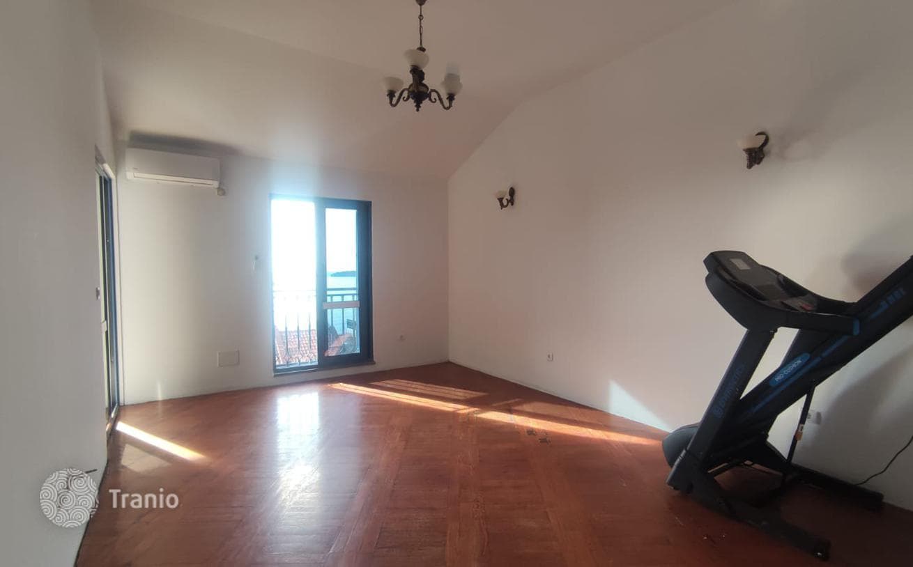 1-Bedroom Apartment with Terrace and Sea View in Przno, Budva, photo 2