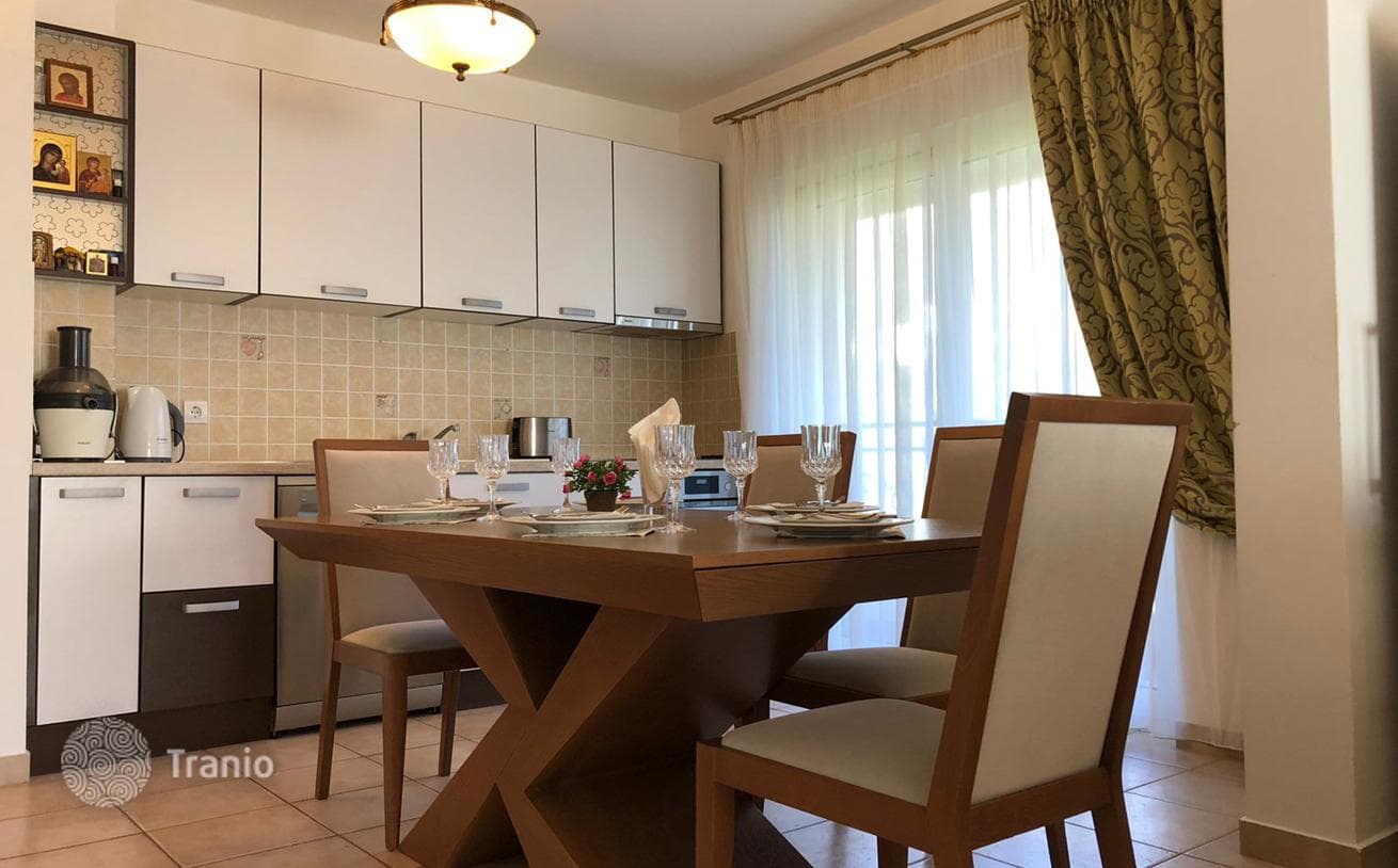 3-Bedroom Apartment with Sea View in Becici, Budva, photo 2