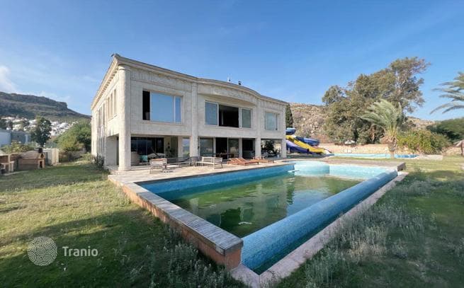 Luxury Waterfront Villa with Private Pool and Beach in Bodrum, photo 2