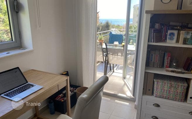 1-Bedroom Apartment with Sea View in Petrovac, photo 5