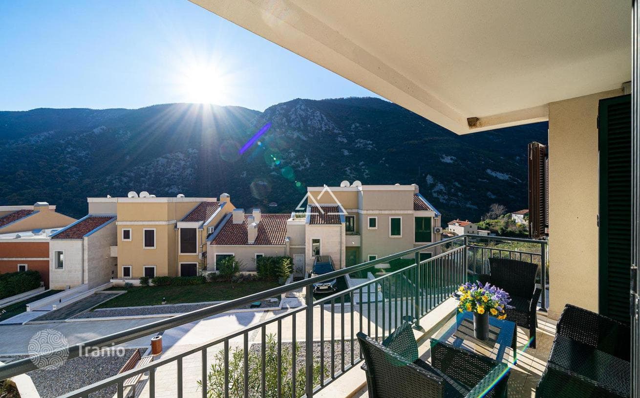 2-Bedroom Furnished Apartment with Sea View in Kotor Bay, photo 4