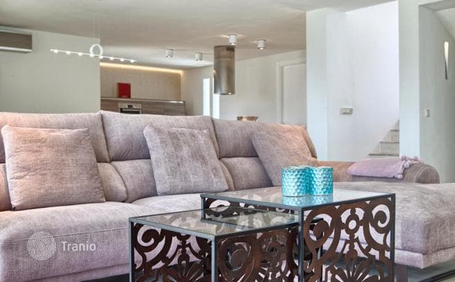 9-комнатная вилла 234 м² в Нуэва Андалусии, Испания, фото 4