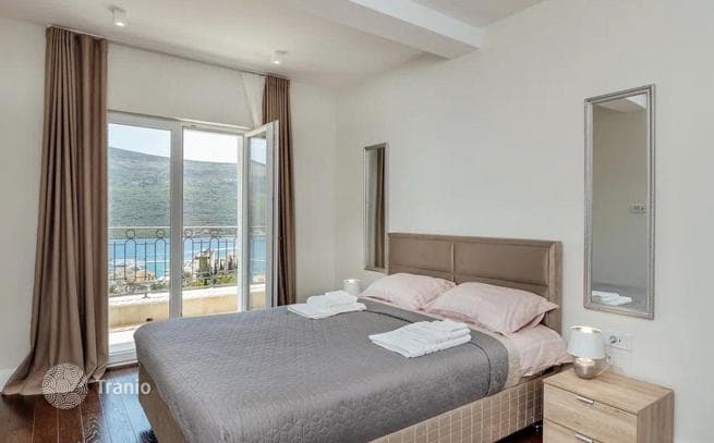 2-Bedroom Penthouse with Terrace in Herceg Novi, photo 3