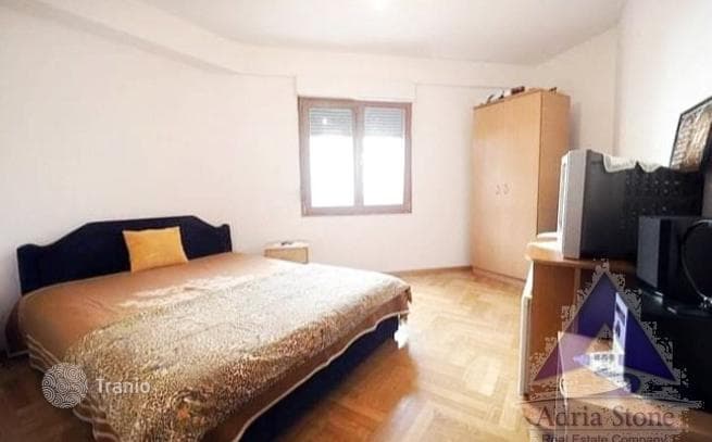 2-Bedroom Apartment with Terrace in Budva, photo 2