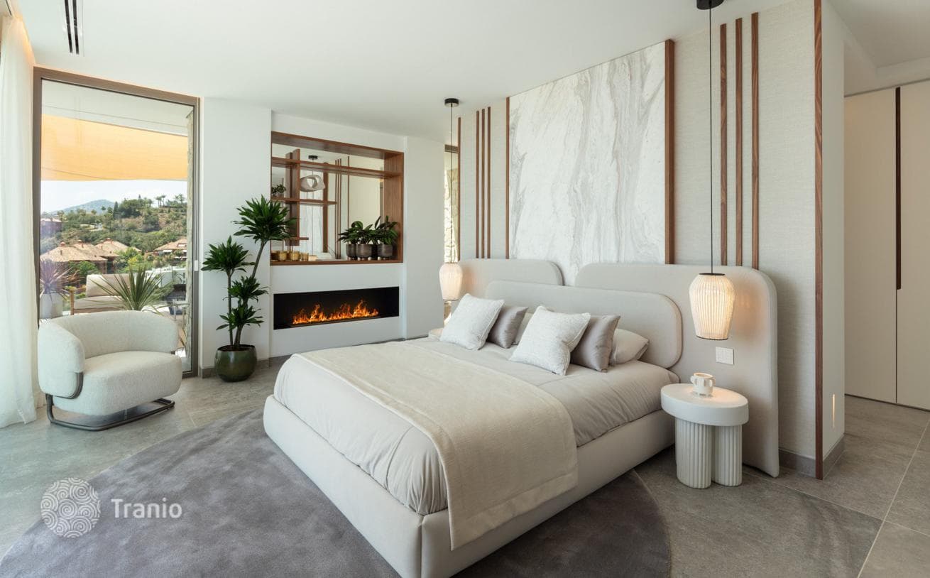 6-Bedroom Villa with Private Pool in The Hills, Benahavís, photo 3
