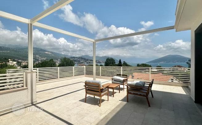 1-Bedroom Apartment with Sea View in Herceg Novi, photo 5