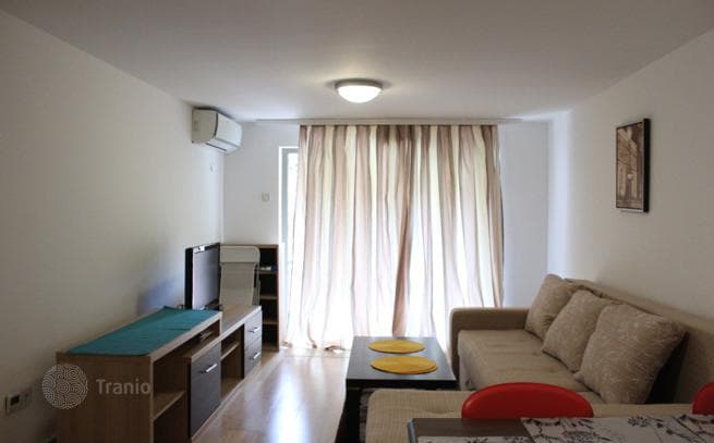 Apartment with Terrace and Shared Pool in Przno, Budva
