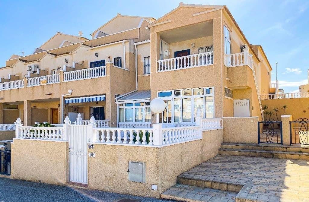 Апартаменты в Пунта Приме, Испания, 61 м²