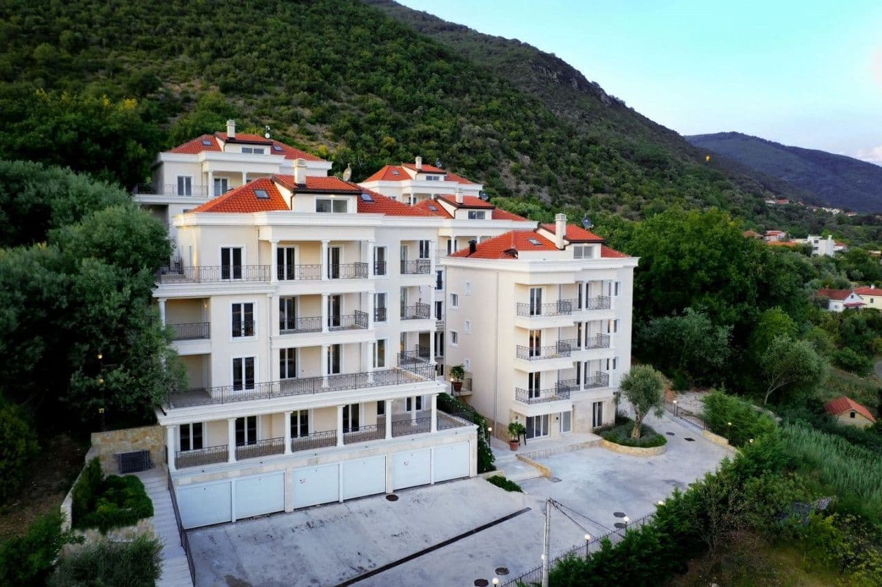 Квартира в Херцег-Нови, Черногория, 103.5 м², фото 3