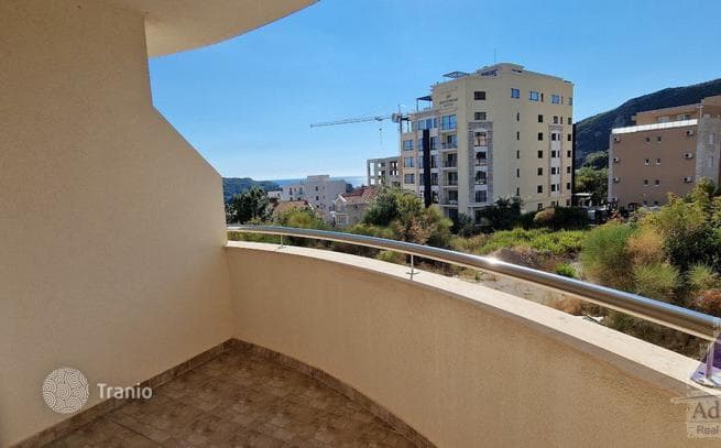 1-Bedroom Apartment with Sea View in Becici, Budva, photo 3