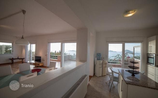 Villa with Panoramic Sea Views in Turgutreis, photo 3