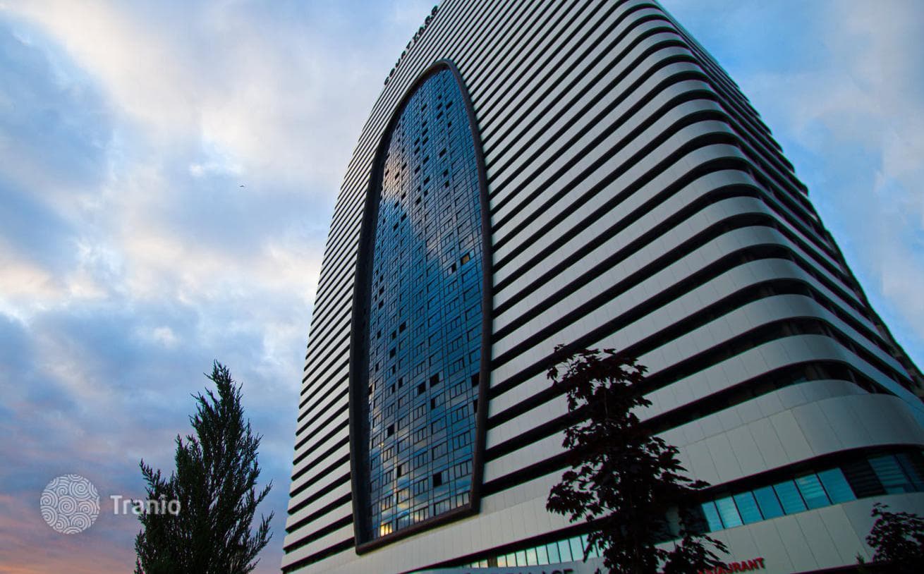 1-Bedroom Beachfront Apartment with Sea and City Views in Batumi, photo 2