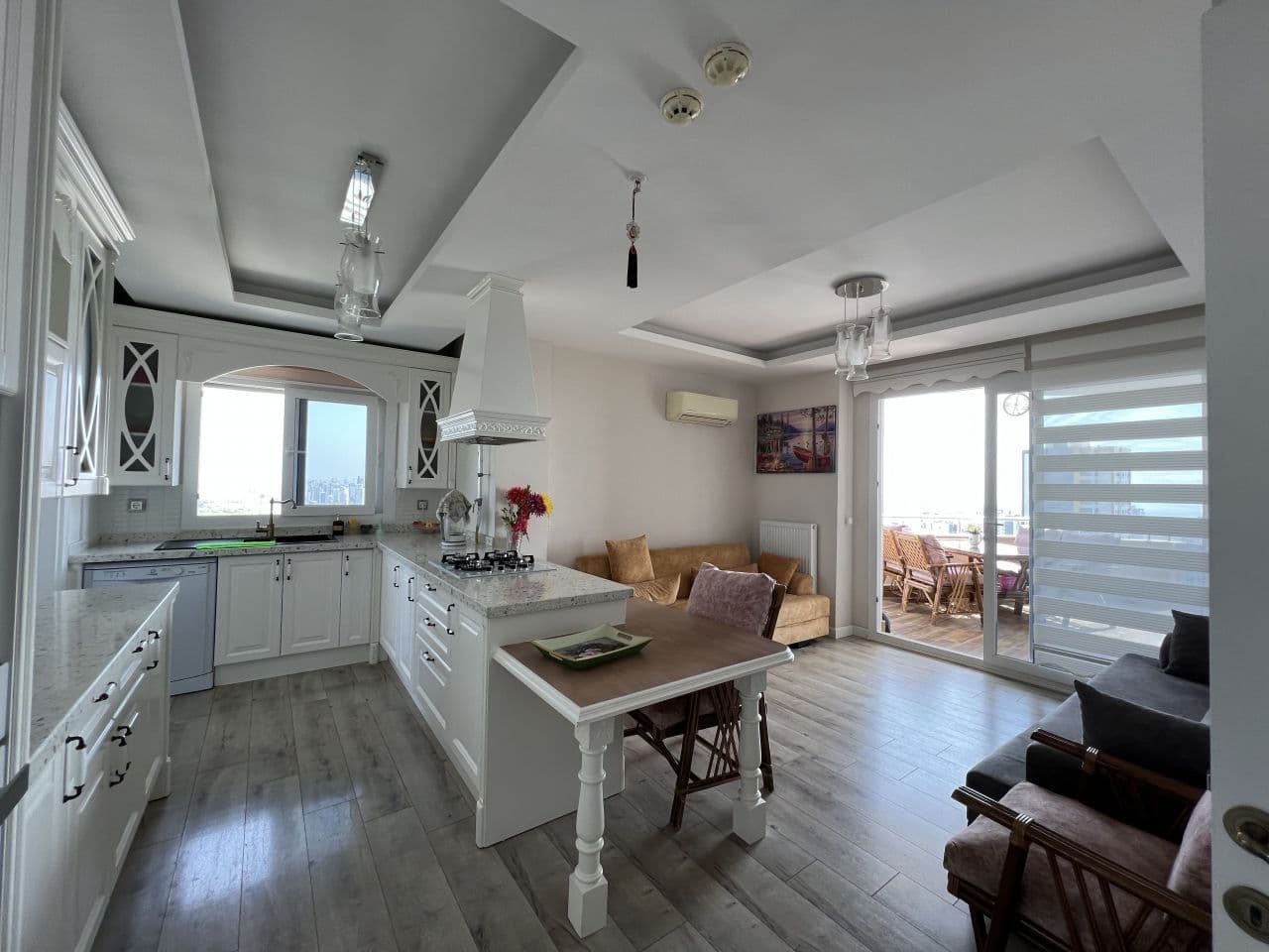 Квартира в Мерсине, Турция, 240 м²