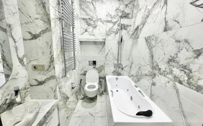 6-Bedroom Apartment in Old Tbilisi, Tbilisi, photo 3