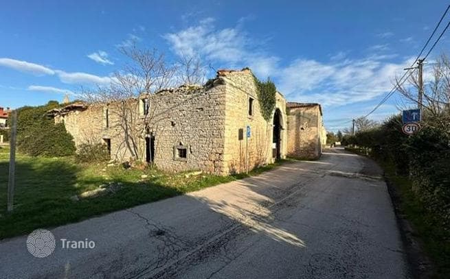 House Ruins in Sisak, photo 3
