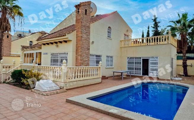 4-комнатный коттедж 200 м² в Деэса де Кампоамор, Испания, фото 2