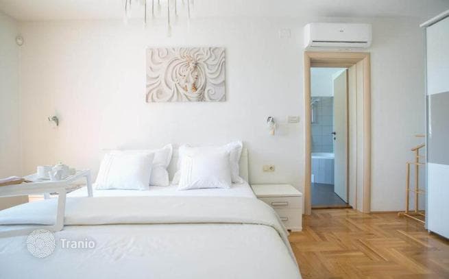 4-Bedroom Villa in Kastel, Dalmatia, photo 4