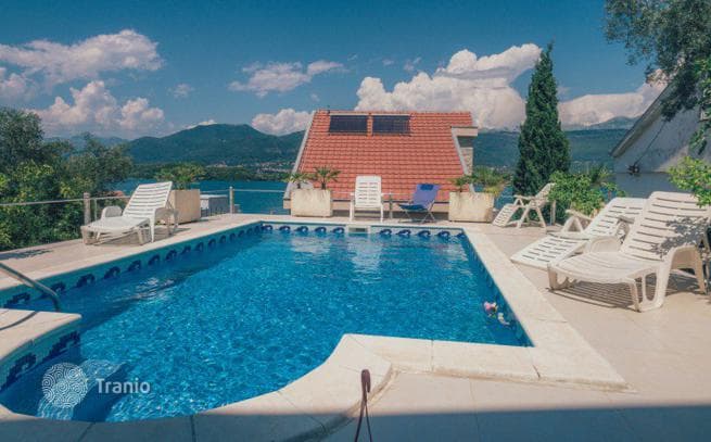 5-Bedroom House with Sea View in Tivat, photo 4