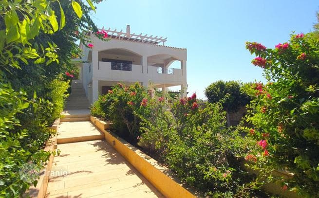 3-Bedroom Villa with Private Pool and Garden in Kranidion, Peloponnese, photo 2