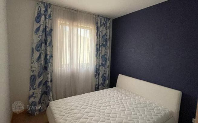 Stylish Bright Apartment Near the Sea in Budva, photo 4