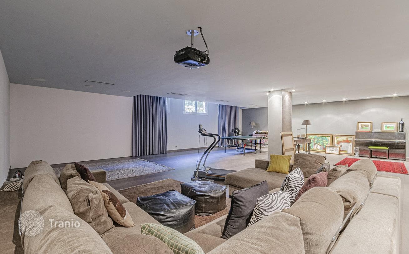 6-комнатный таунхаус 1227 м² в Барселоне, Испания, фото 2